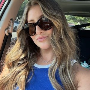 Meet your Posher, Gabi